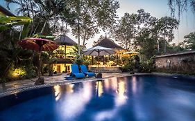 Gajah Biru Bungalows